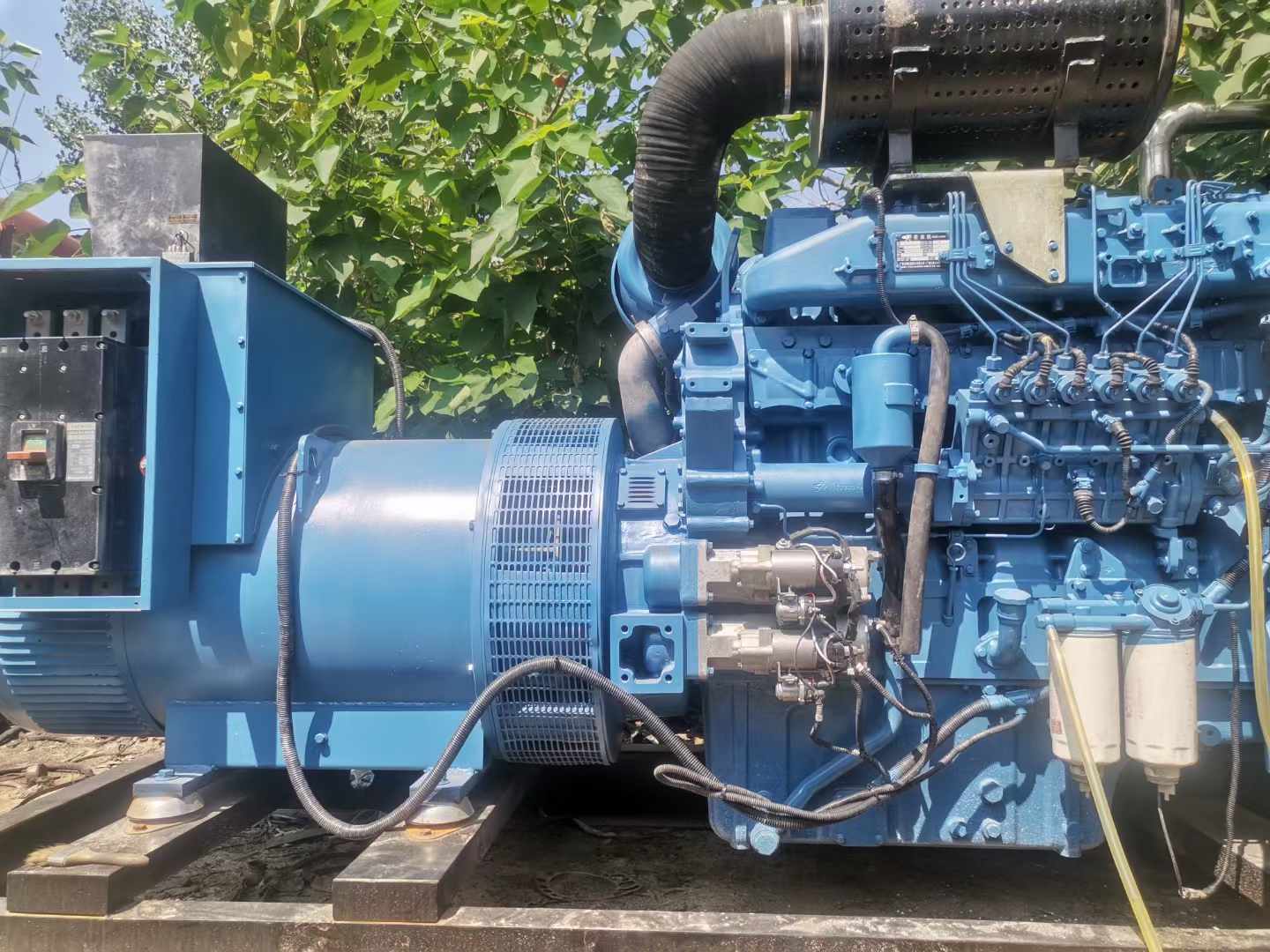 文登详细说明降低 800kW 柴油发电机输出电流波动的方法